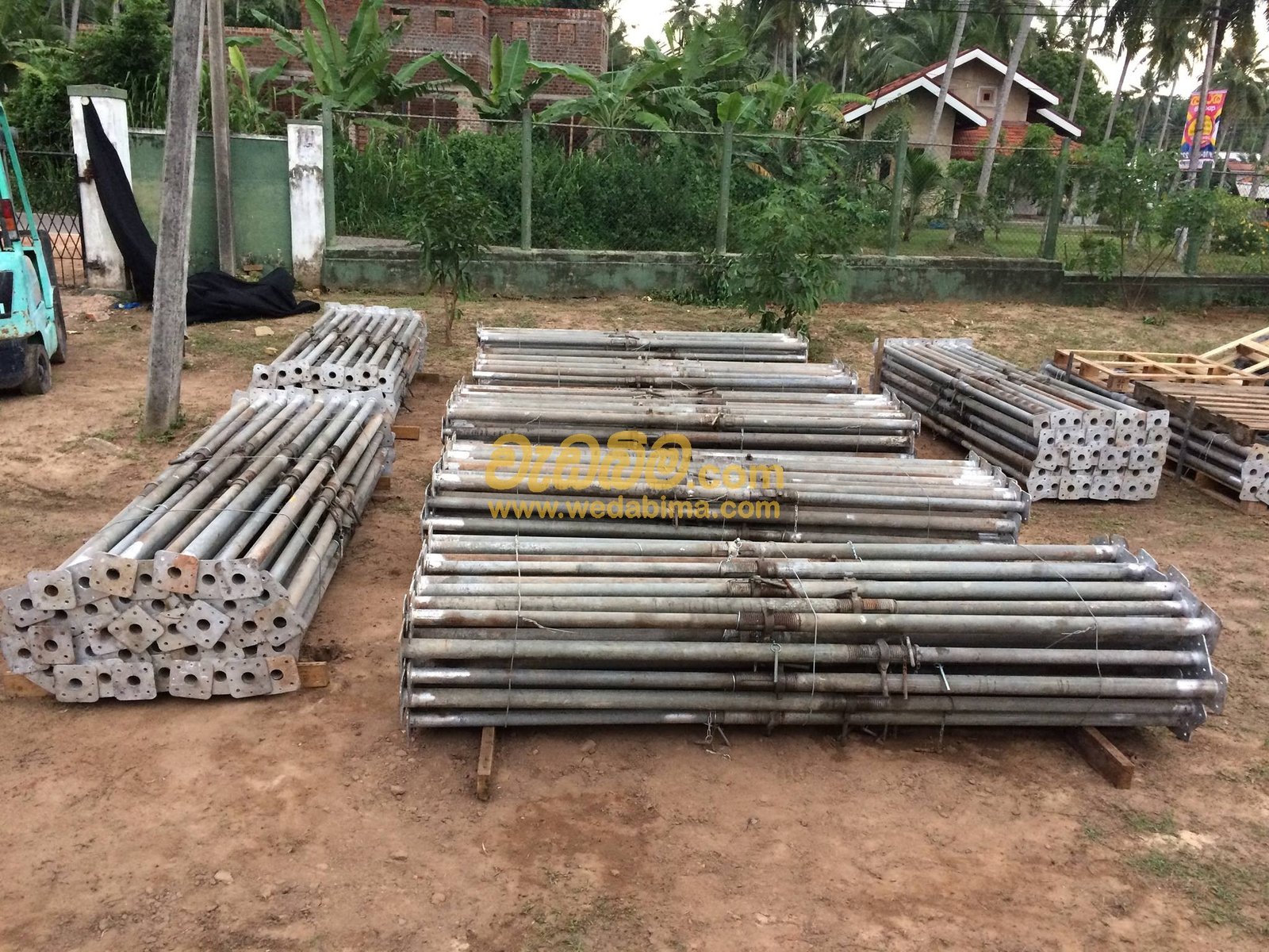 acro jacks for renting price in Piliyandala