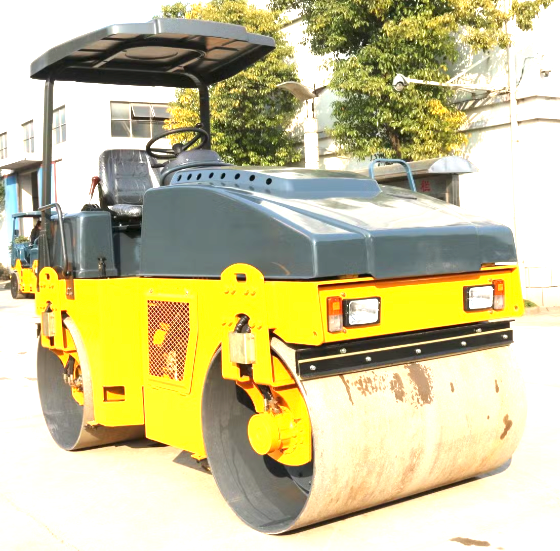 4 Ton Road Roller for hire colombo