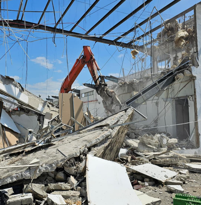 demolition contractors in Hokandara