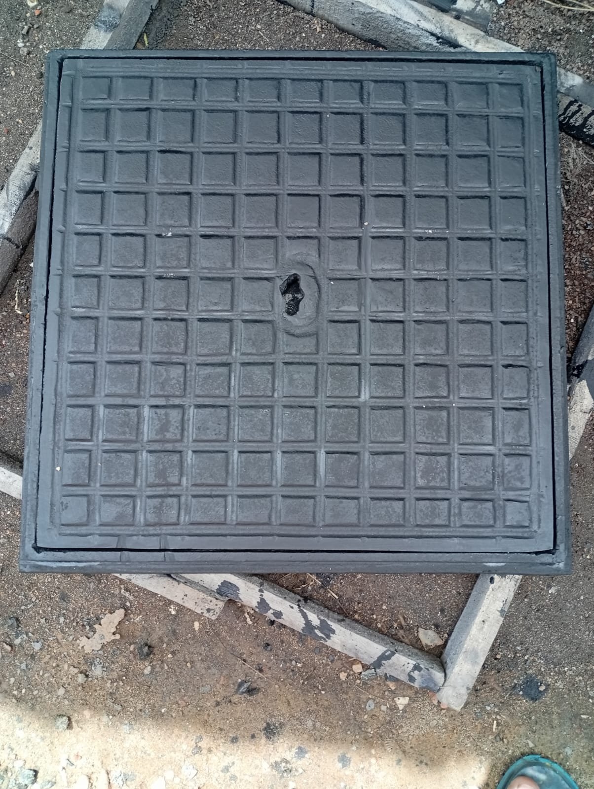 Manhole and grating Covers for sale Kiribathgoda