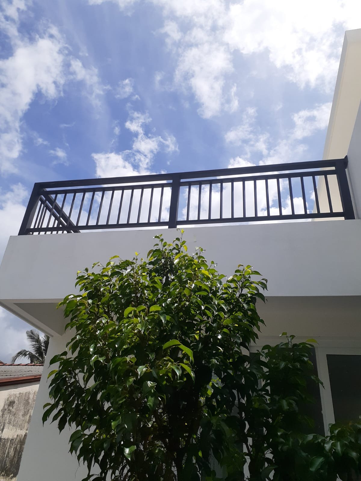 balcony fence design in Sri Lanka