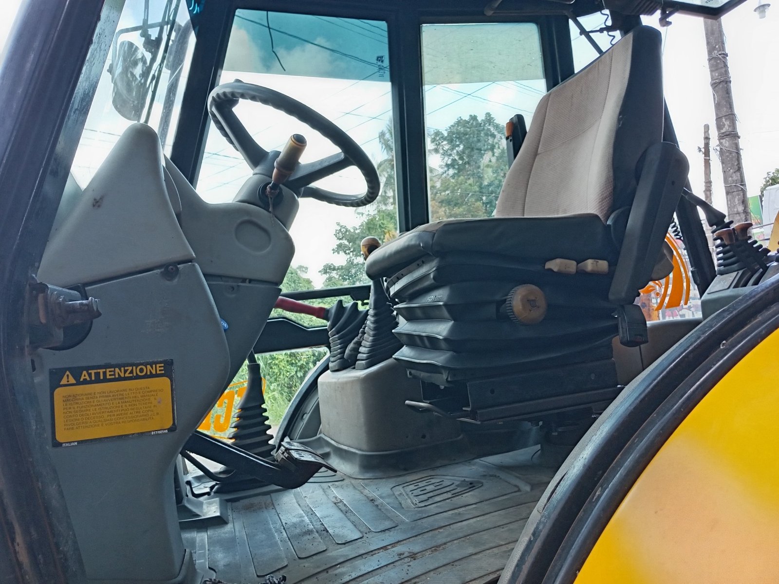 Other image 202509/jcb-for-rent-price-in-sri-lanka-wedabima-579d22b33c.jpg