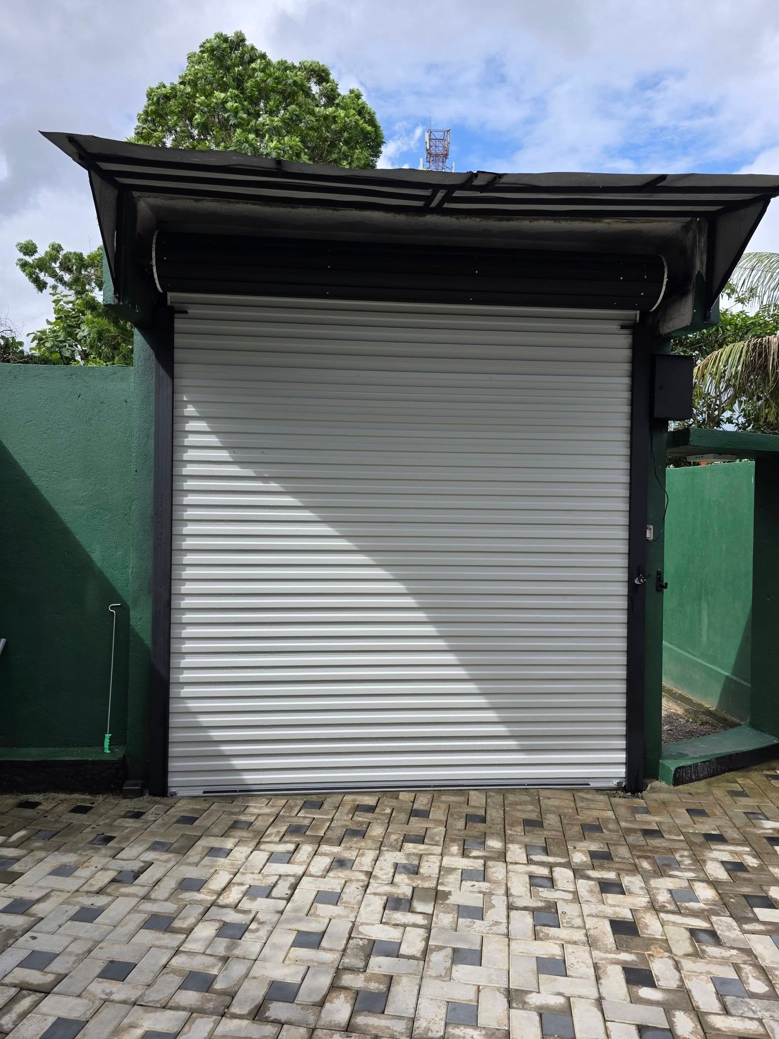 Other image 202610/roller-shutter-repair-sub-contractors-kandy-wedabima-41fbb3a7e7.jpg